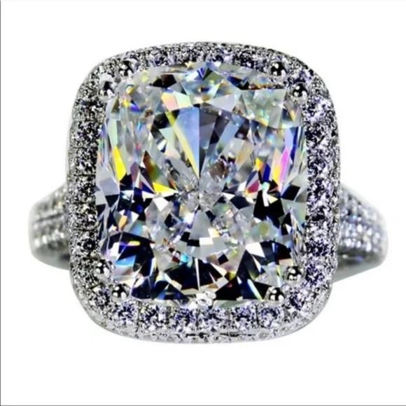 Jewelry - ENGAGEMENT 925 STERLING SILVER DIAMOND DOME RING, CUTE RING, SHINY RING.